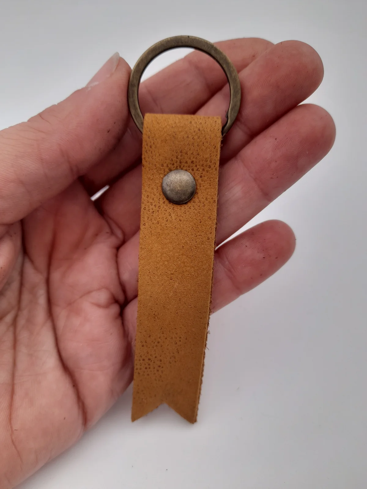 جا کلیدی چرم طبیعی طرح مدال