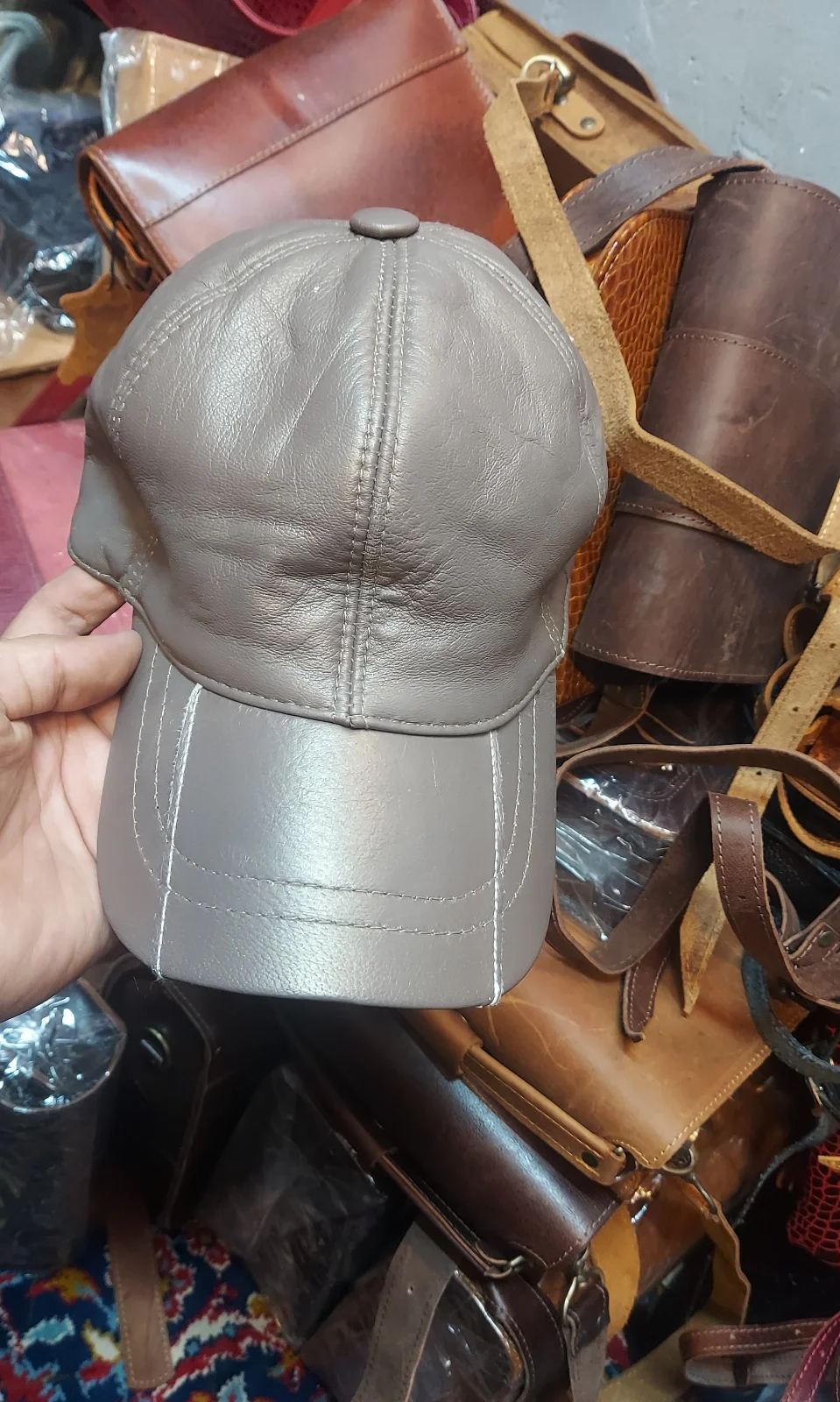 کلاه بیسبالی چرم طبیعی مدل نقاب سه تیکه